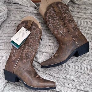 Ariat women’s NWT Brown Western Cowboy Boots size 8.5 brand New w/Tags